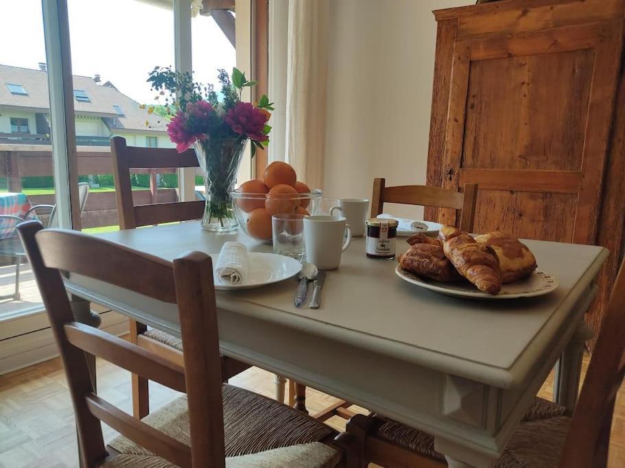 Bel Appartement Au Calme A 5 Minutes Du Village เมนตง-ซองต์-แบร์นา ภายนอก รูปภาพ
